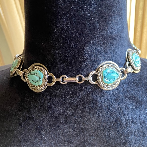 ⚡️Host Pick⚡️Vintage Faux Turquoise Necklace - Picture 4 of 11
